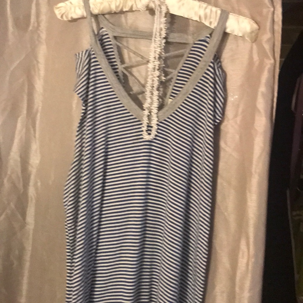 Hip brand, women’s tee/ not worn/ striped/long🌸